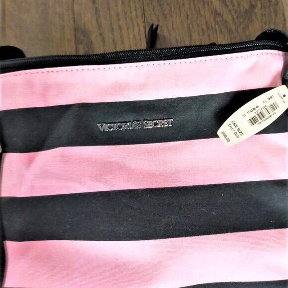 Victoria’s Secret Large Stripe Bag: The Perfect Blend of Style and Functionality - Picture 4 of 4